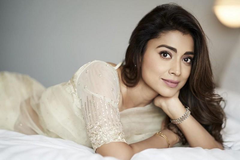 Shriya Saran 8