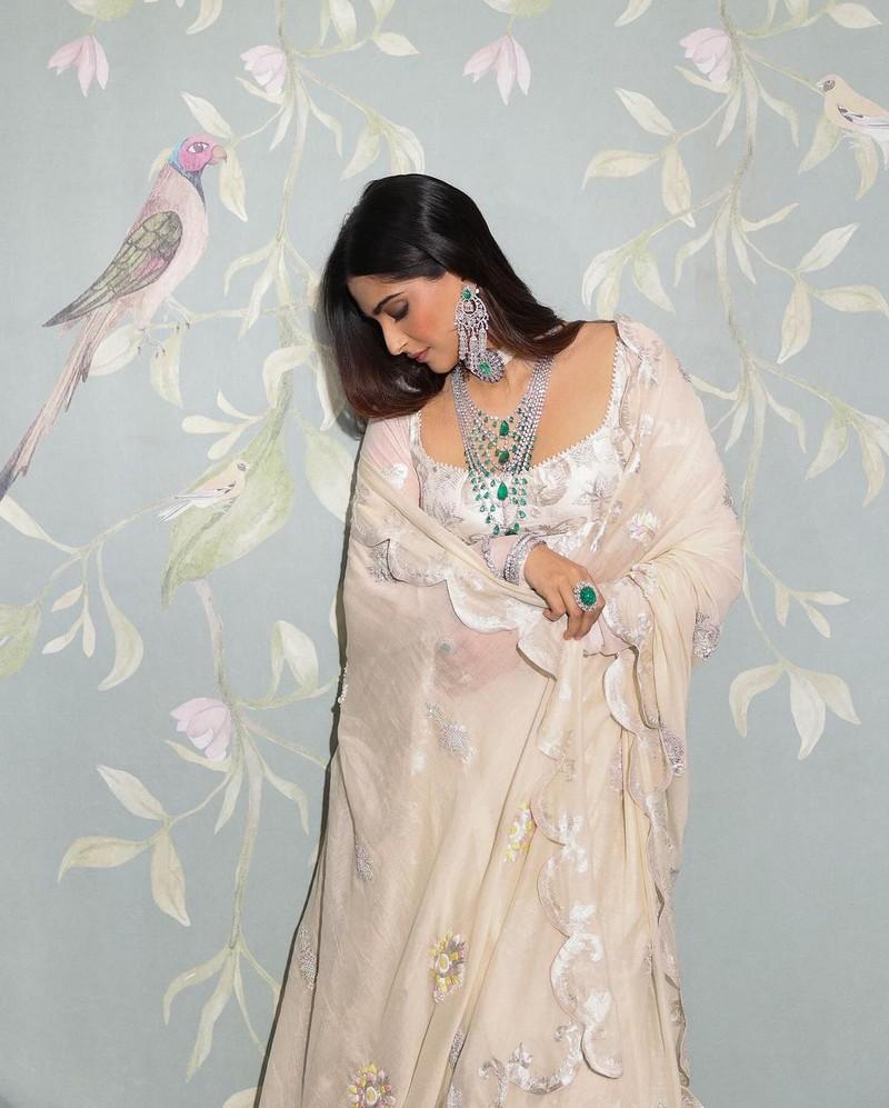 Sonam Kapoor 10