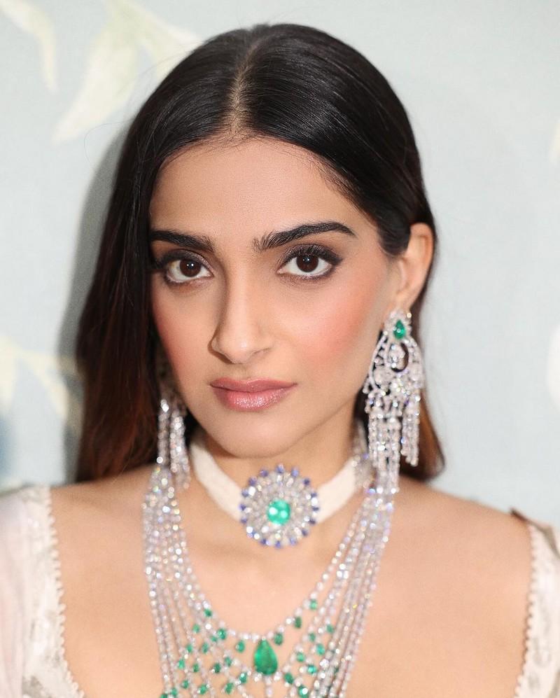 Sonam Kapoor 15