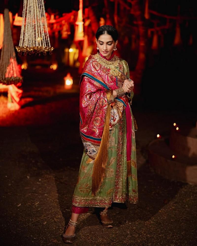 Sonam Kapoor 3