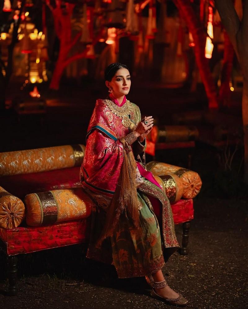 Sonam Kapoor 5
