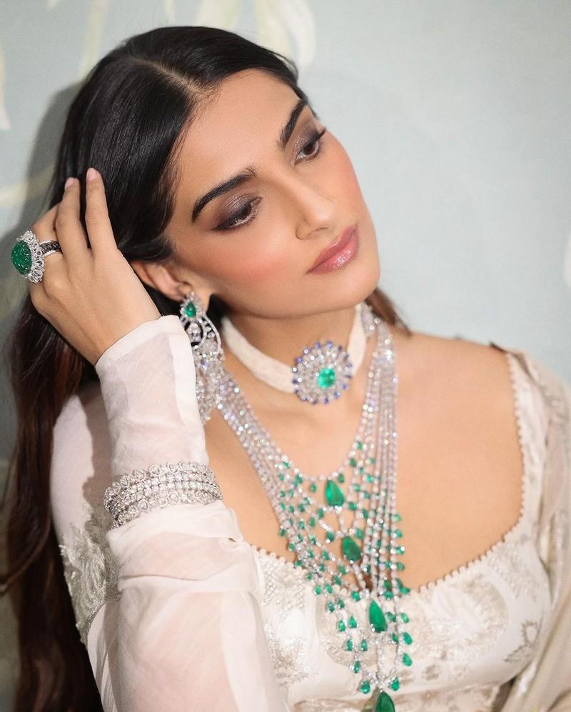 Sonam Kapoor 8