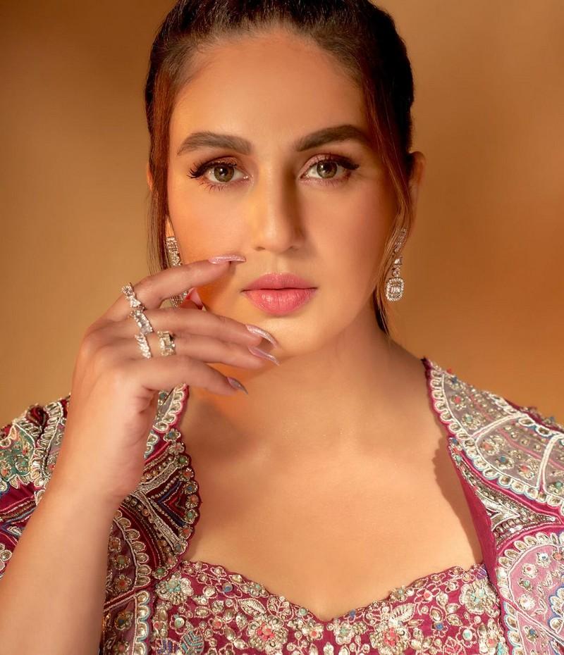 Huma Qureshi 6