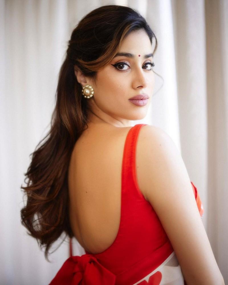 Janhvi Kapoor 3