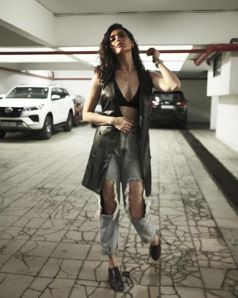 Karishma Tanna 12