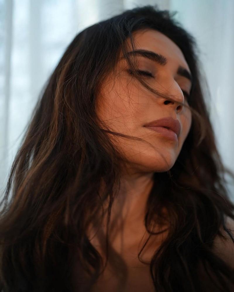 Karishma Tanna 6