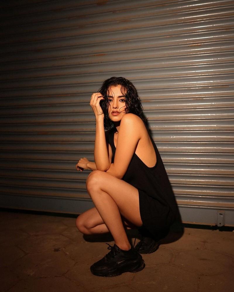 Malvika Sharma 4