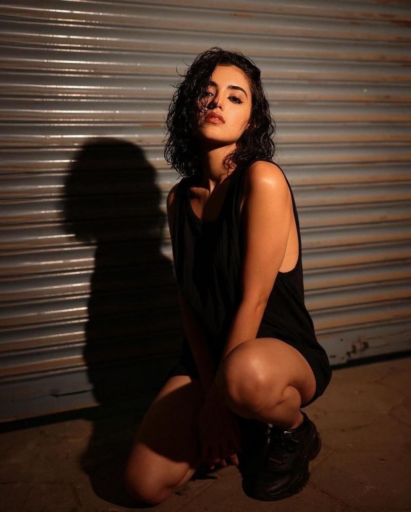 Malvika Sharma 9