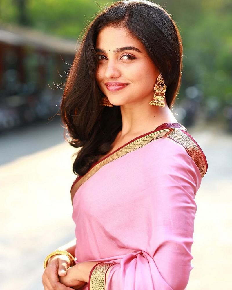 Mamitha Baiju 10