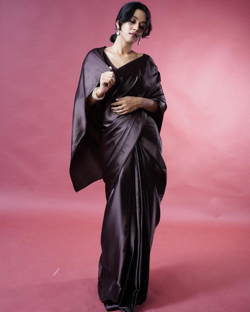 Mirnalini Ravi 10