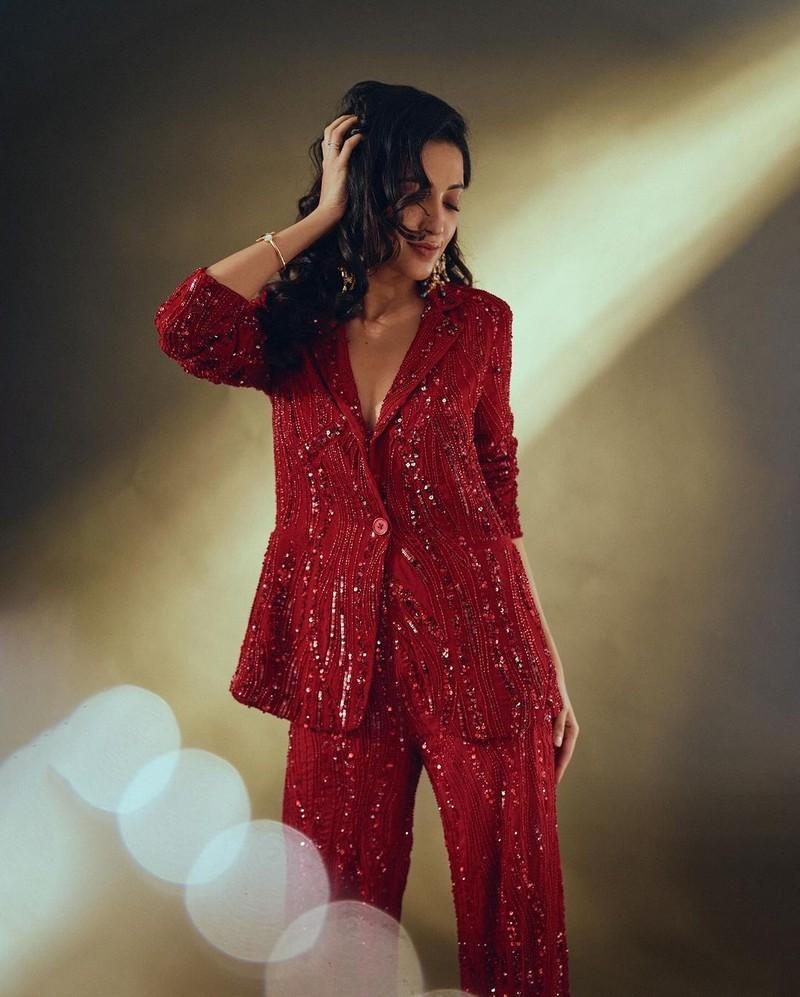 Neha Sshetty 6
