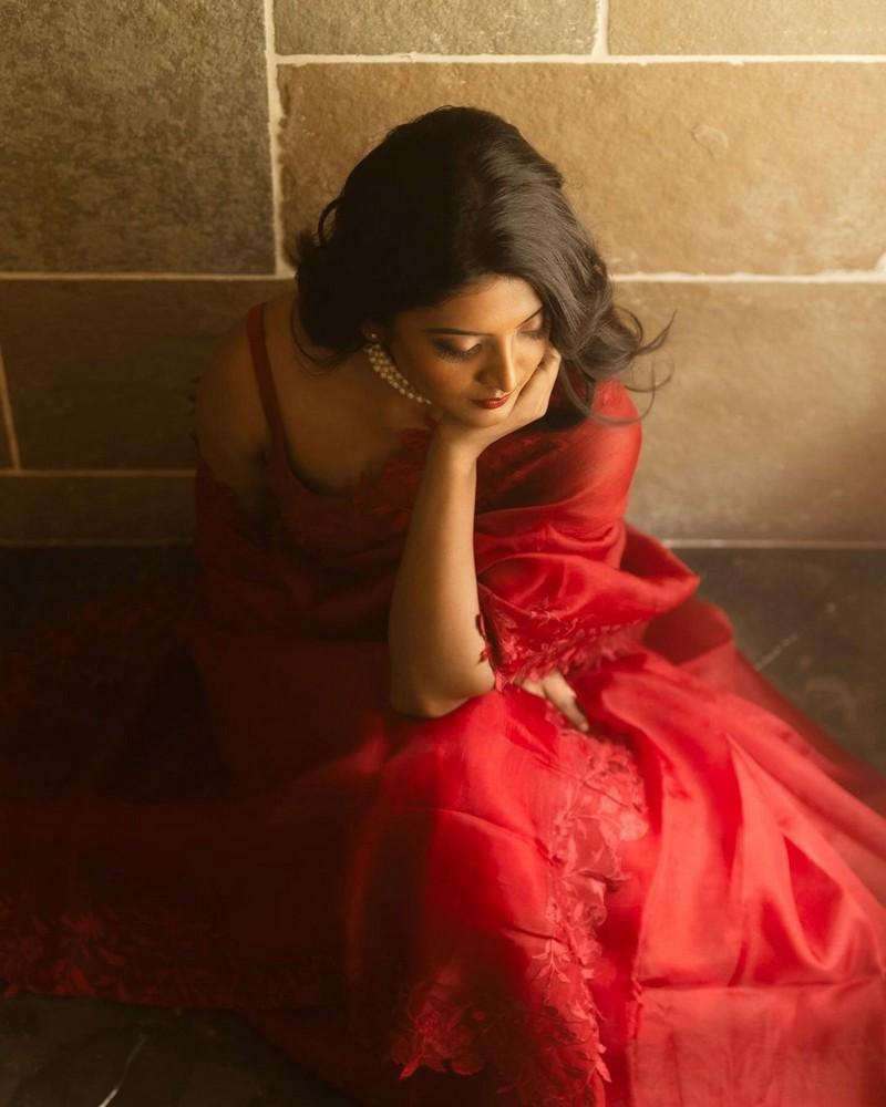 Nivedhithaa 2