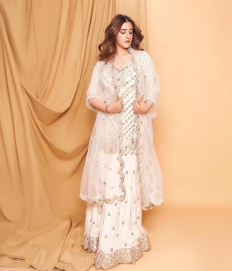 Nupur Sanon 10