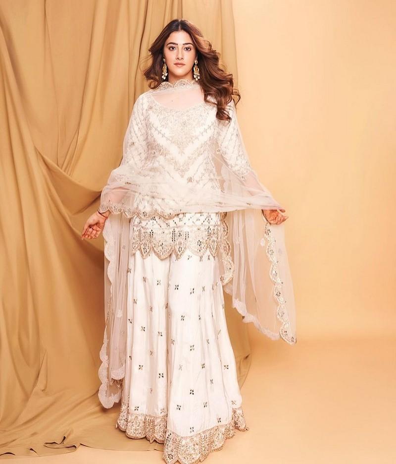 Nupur Sanon 11