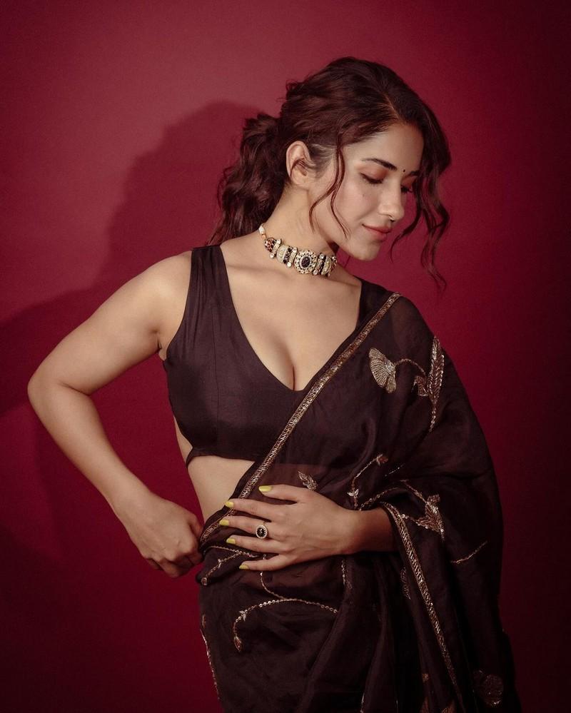 Ruhani Sharma 3