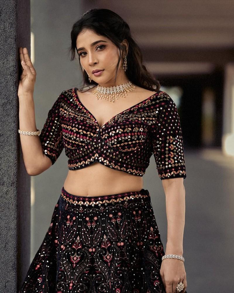 Sakshi Agarwal 12