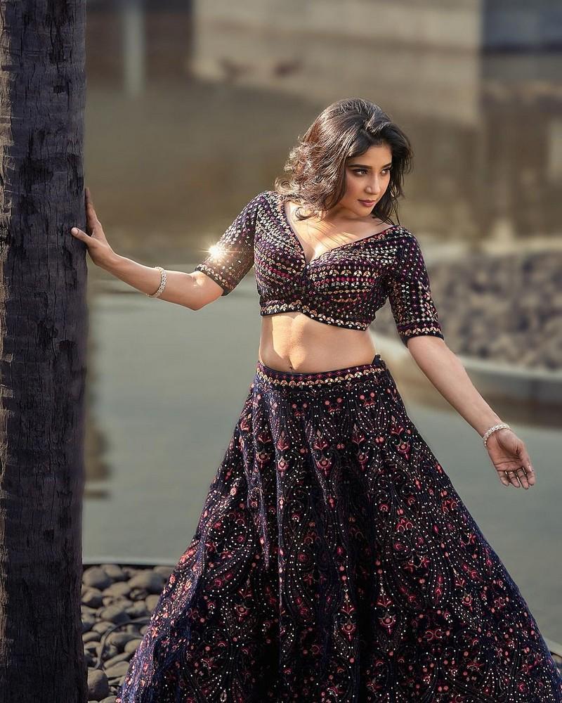 Sakshi Agarwal 2