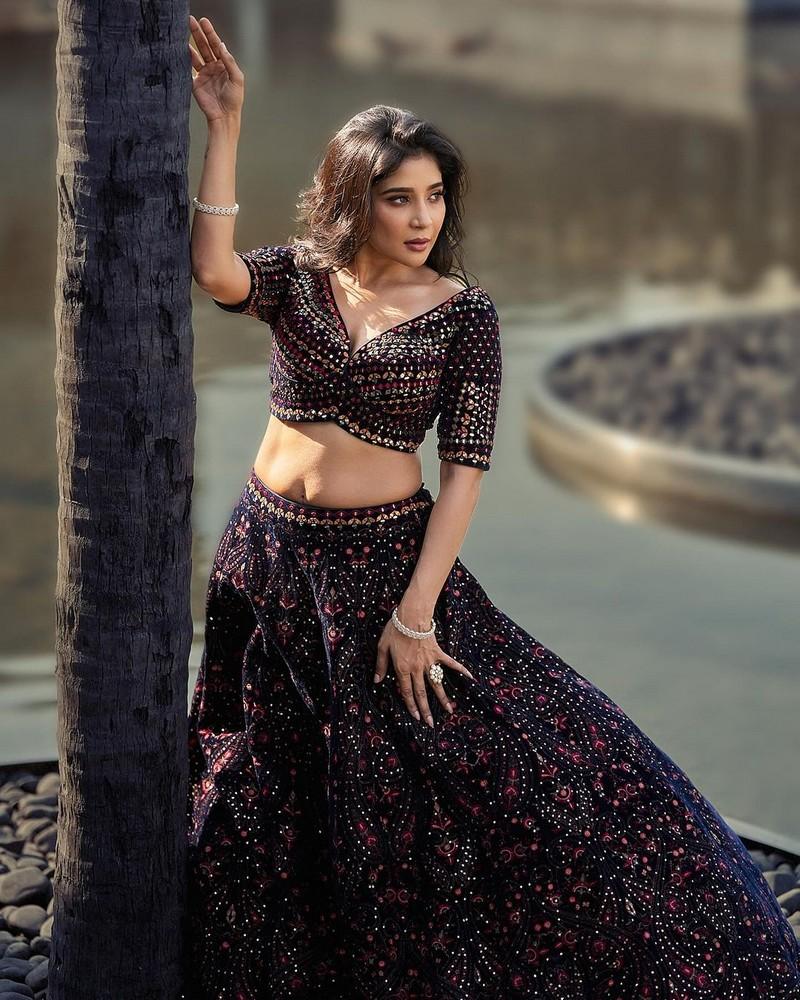 Sakshi Agarwal 7