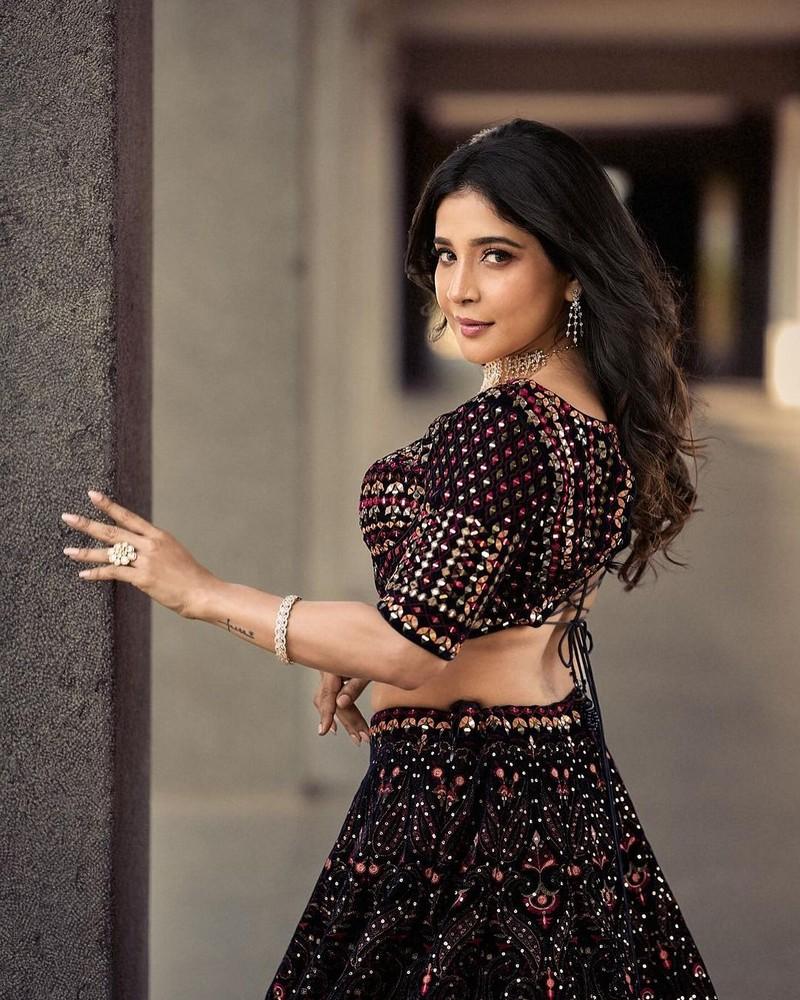 Sakshi Agarwal 8