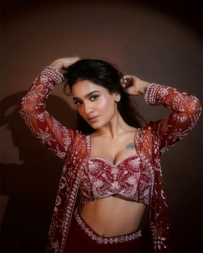 Saniya Iyappan 3