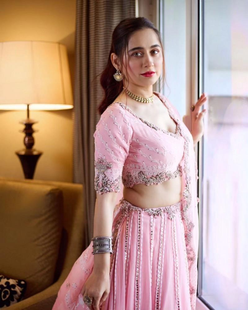 Sanjeeda Shaikh 8