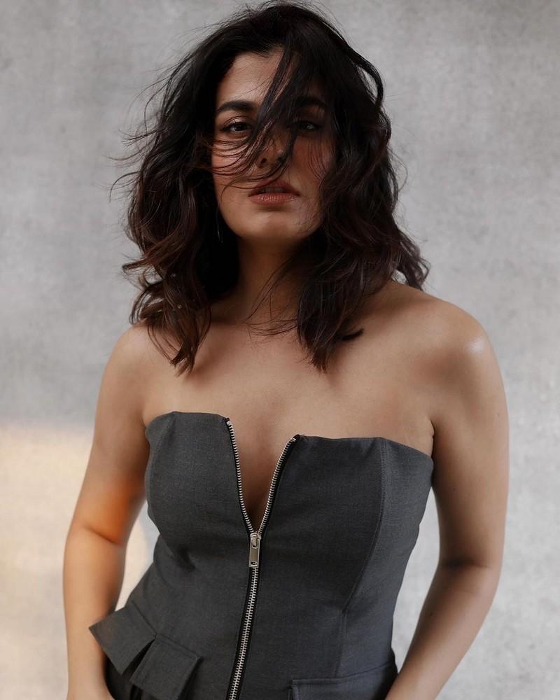 Shreya Dhanwanthary 1