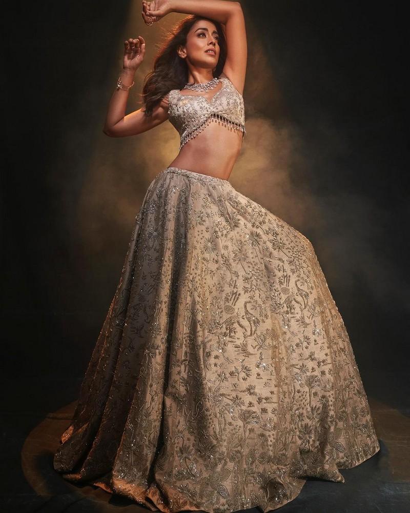 Shriya Saran 3