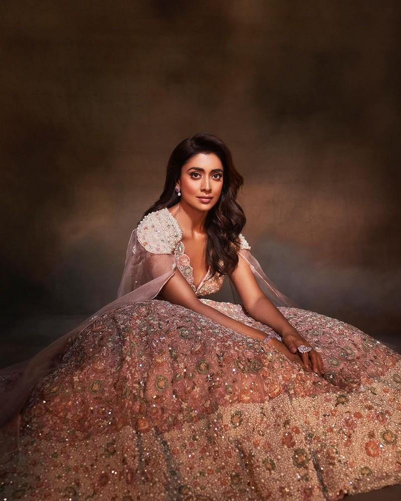 Shriya Saran 5