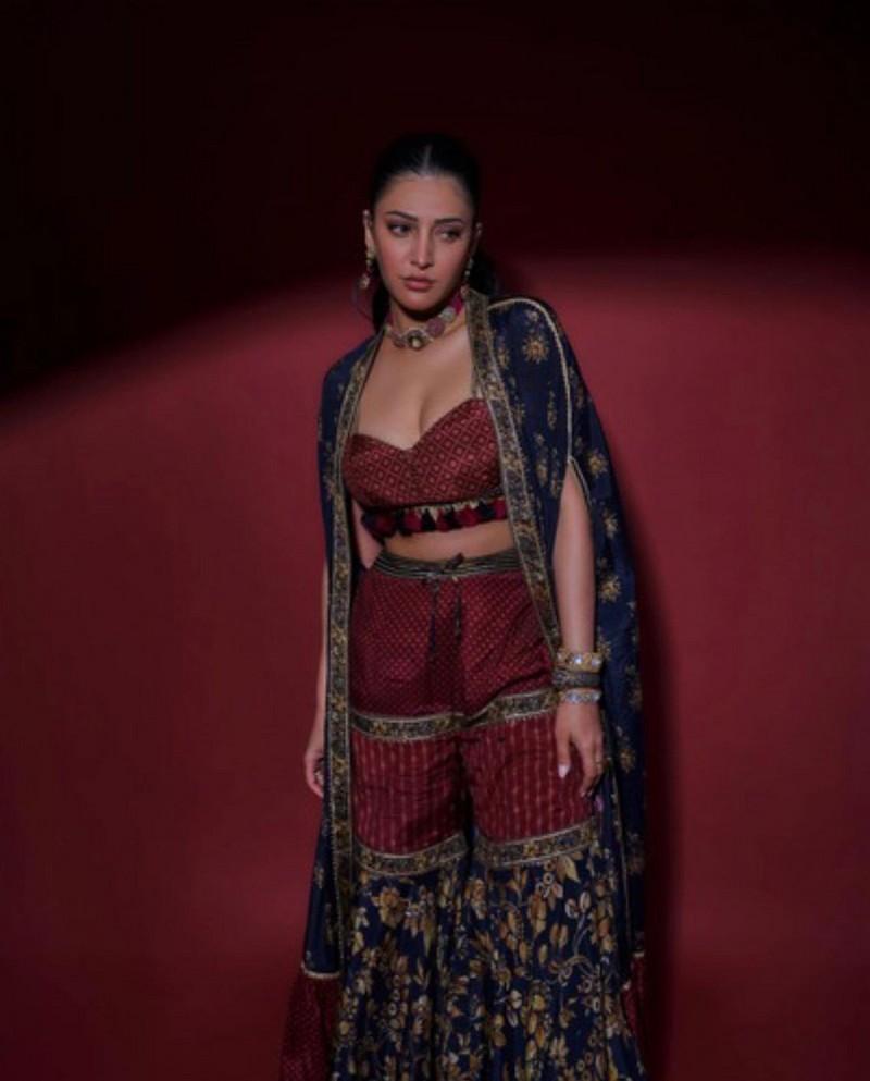 Shruti Haasan 6