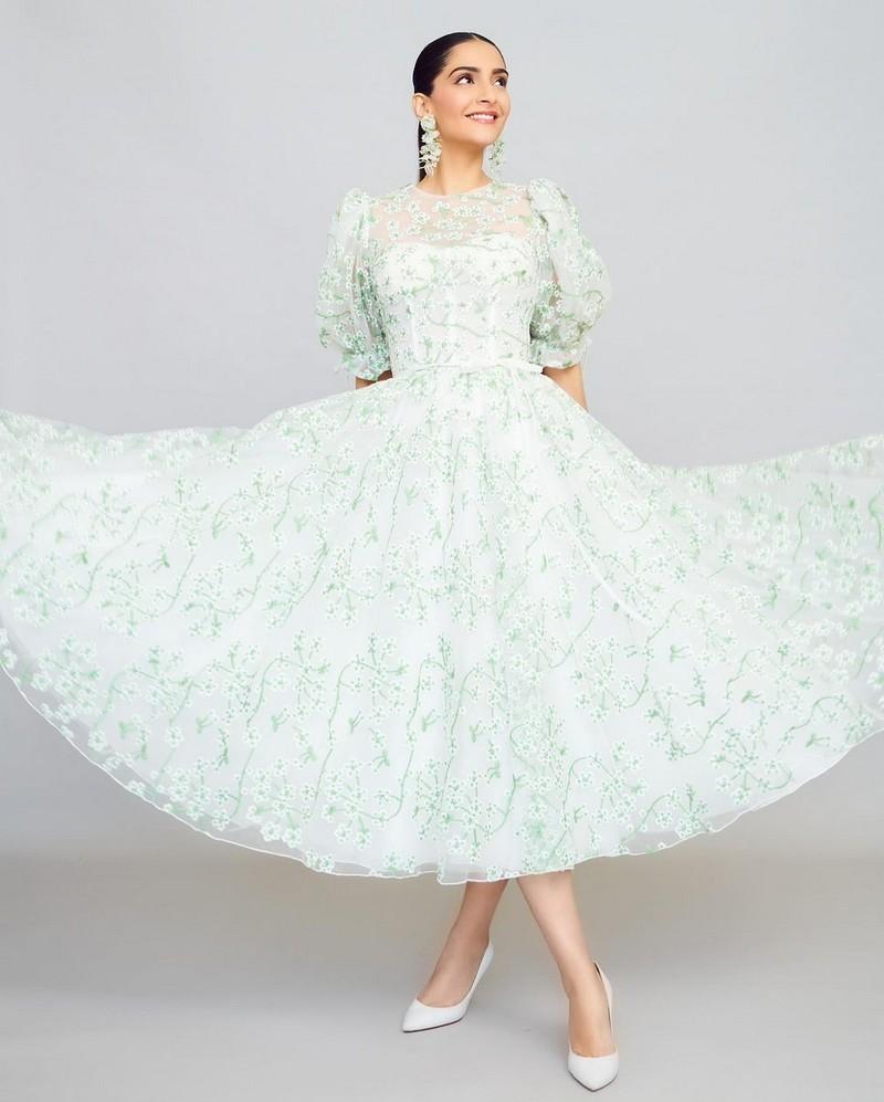 Sonam Kapoor 11
