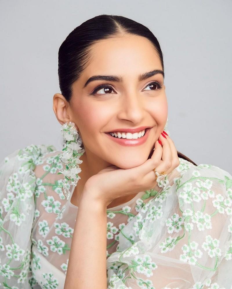Sonam Kapoor 12
