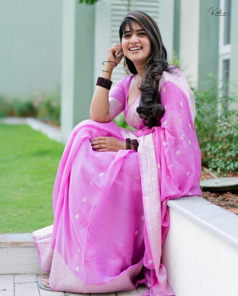 Sravanthi Chokarapu 8