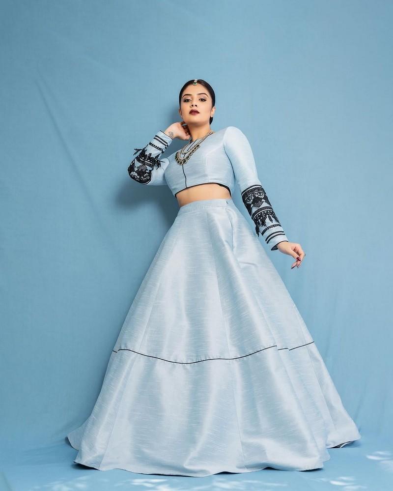 Sreemukhi 3