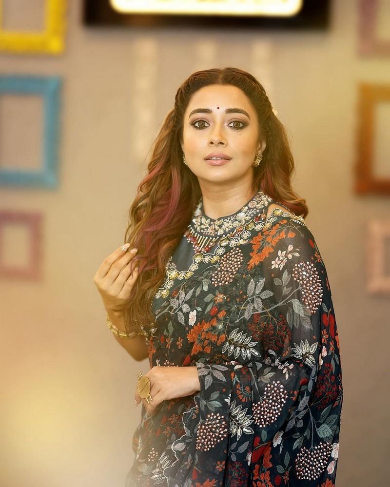 Tina Datta 7