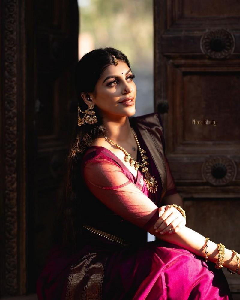 Yashika Aannand 3