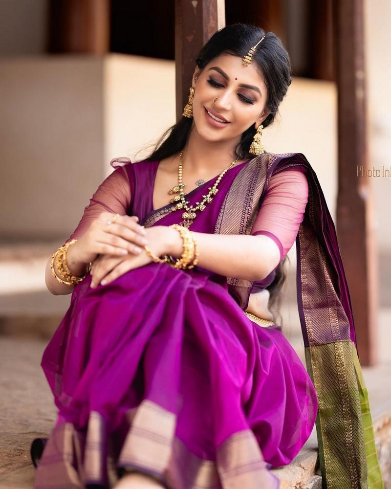 Yashika Aannand 6