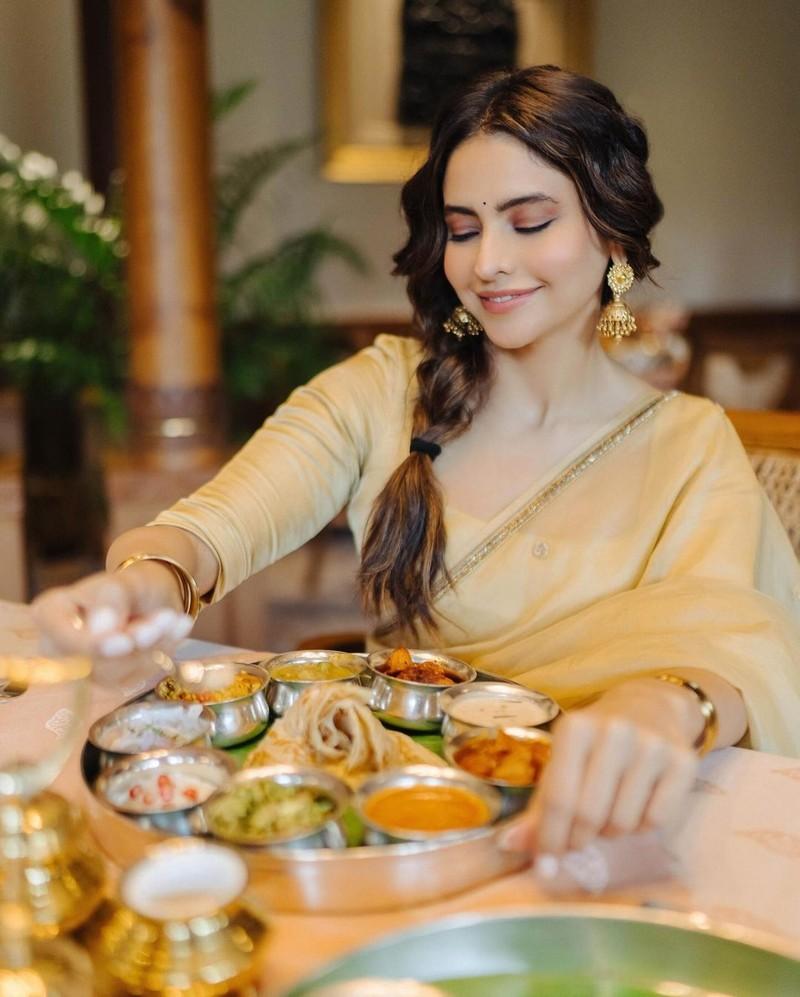 Aamna Sharif 5