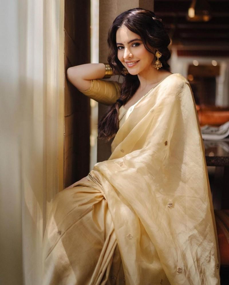 Aamna Sharif 6