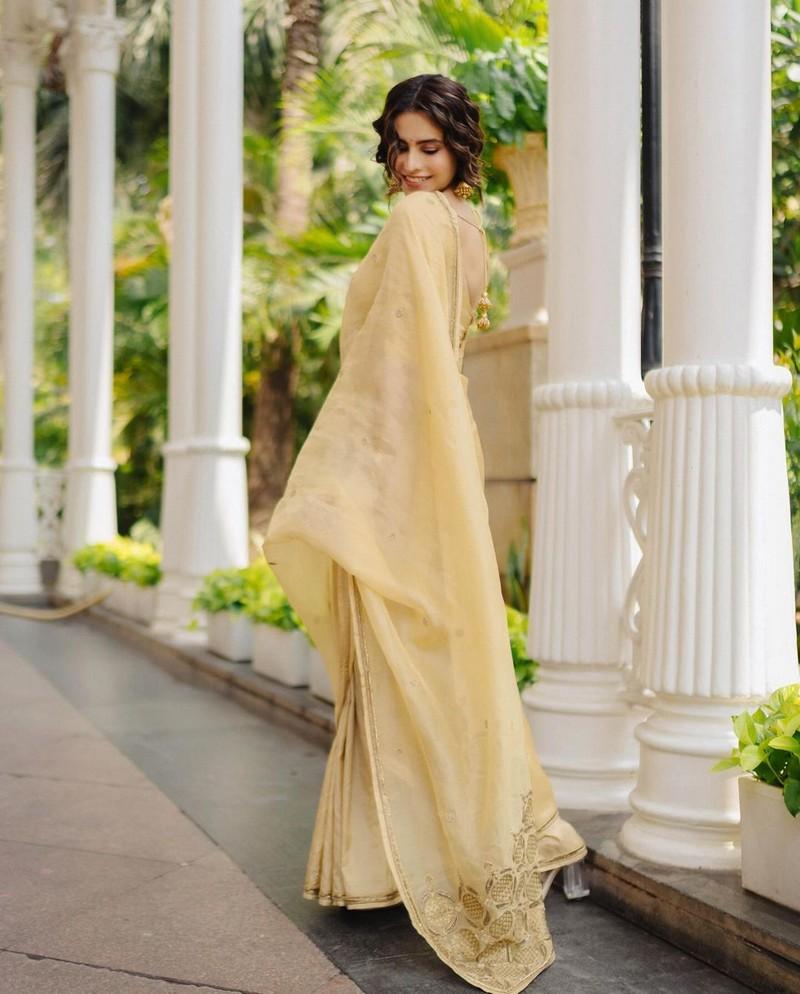 Aamna Sharif 8
