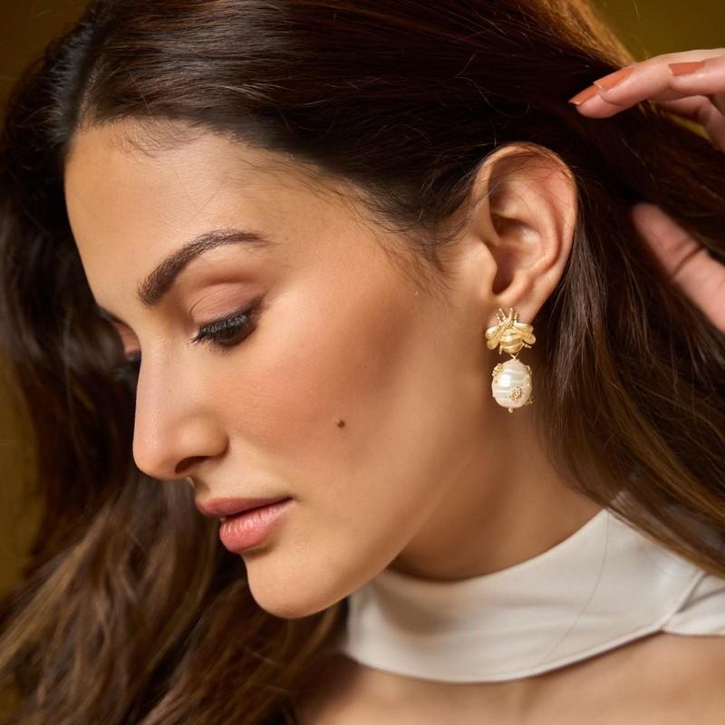 Amyra Dastur 8
