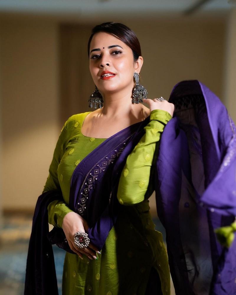 Anasuya Bharadwaj 15