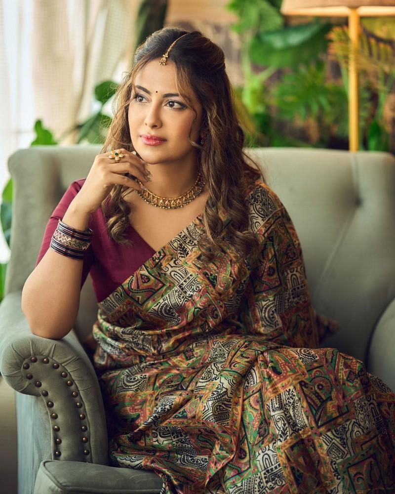 Avika Gor 9