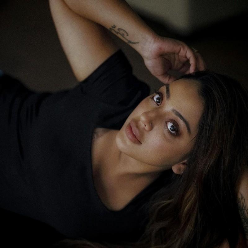 Deviyani Sharma 7