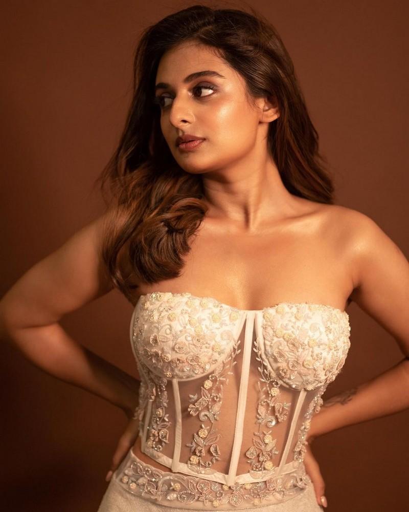 ESTHER ANIL 4