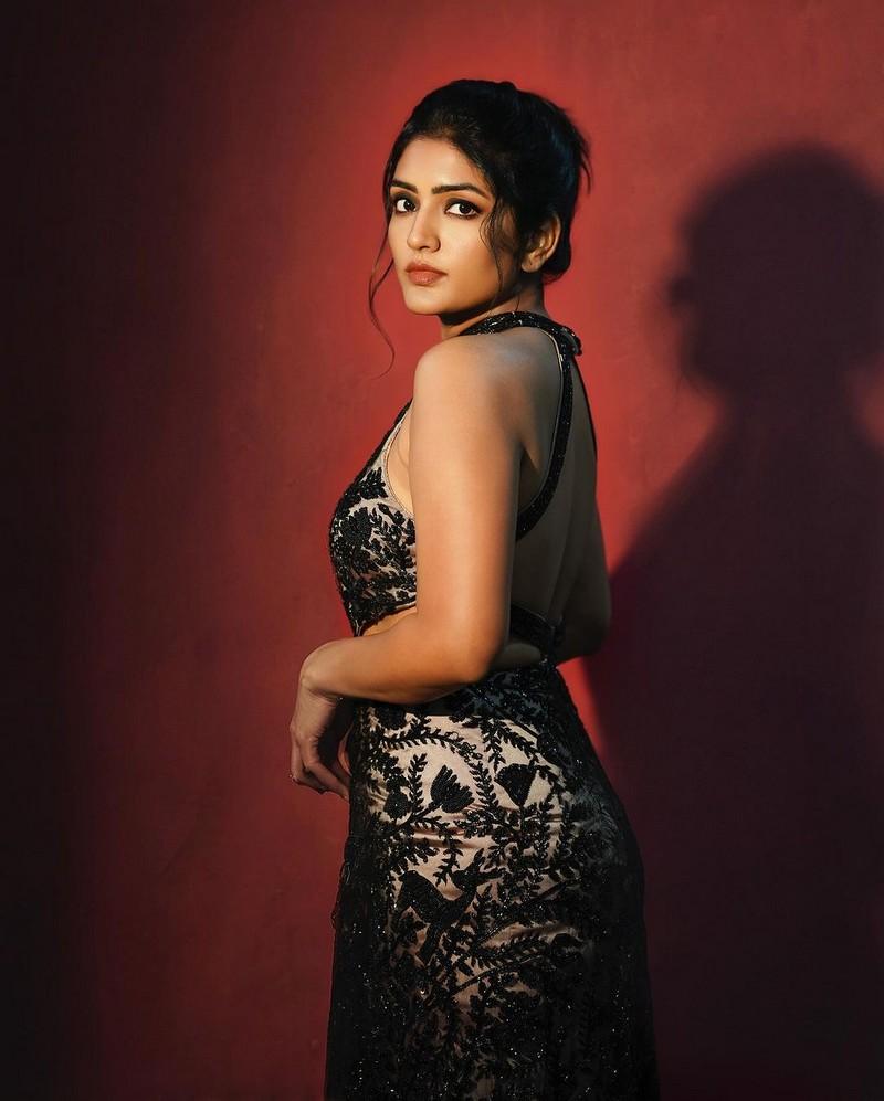 Eesha Rebba 10