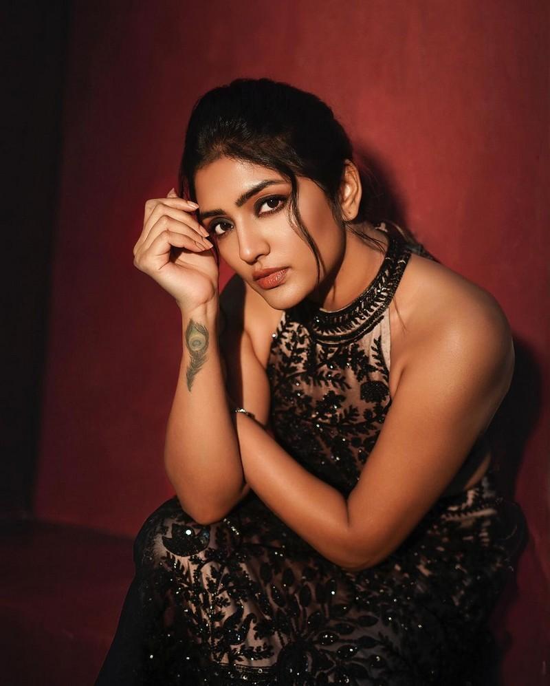 Eesha Rebba 11