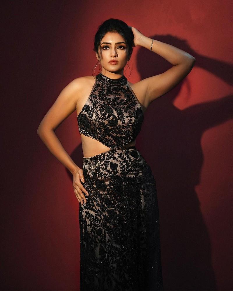 Eesha Rebba 13