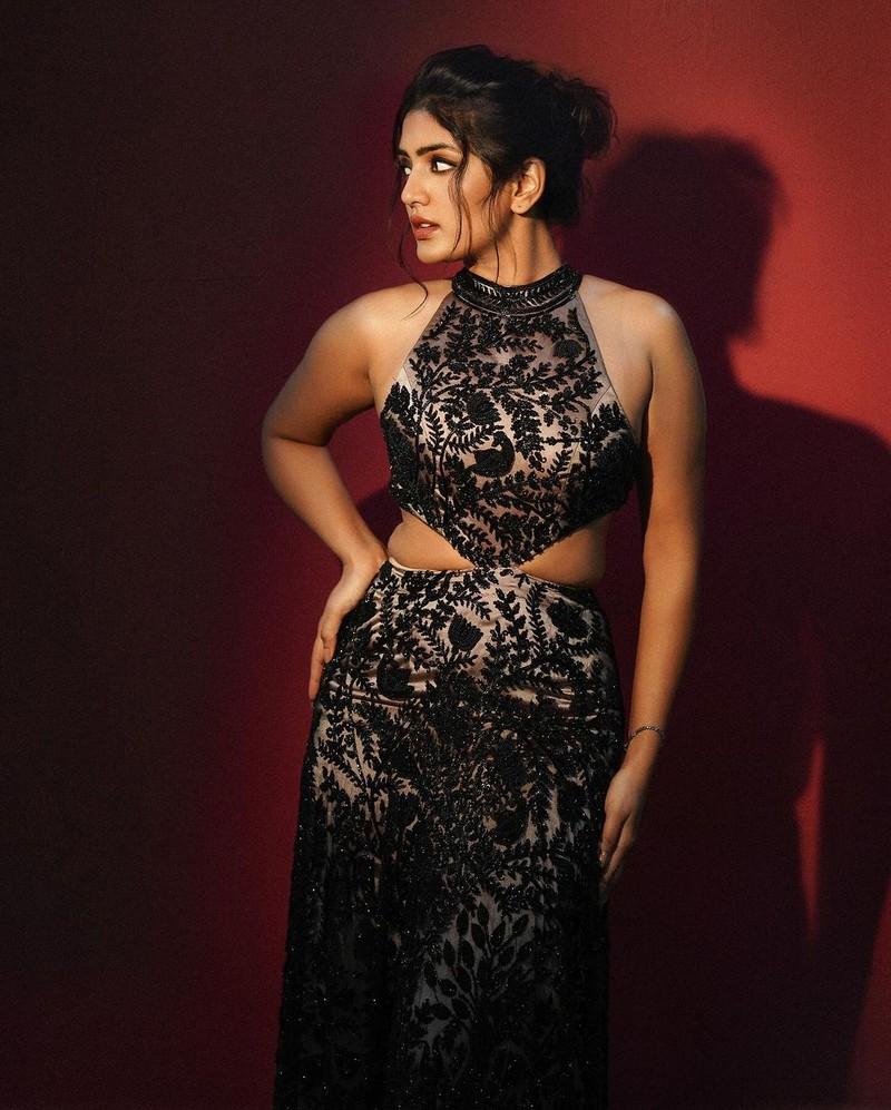 Eesha Rebba 3