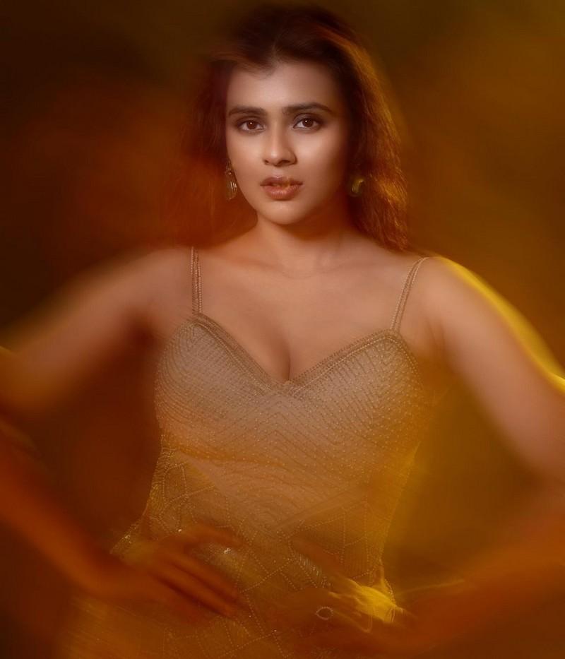 Hebah Patel 2