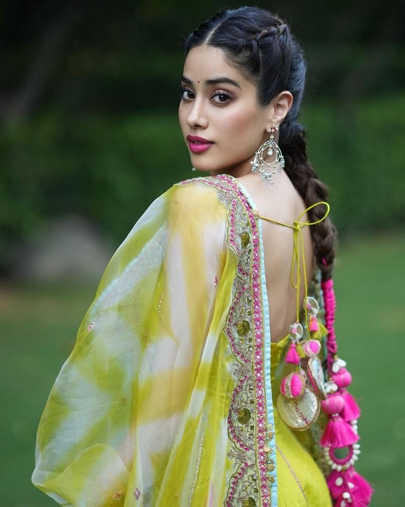 Janhvi Kapoor 3